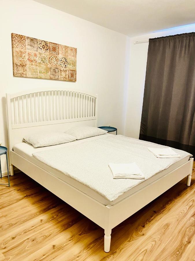 Tm Aparts Dortmund Dış mekan fotoğraf A double bed