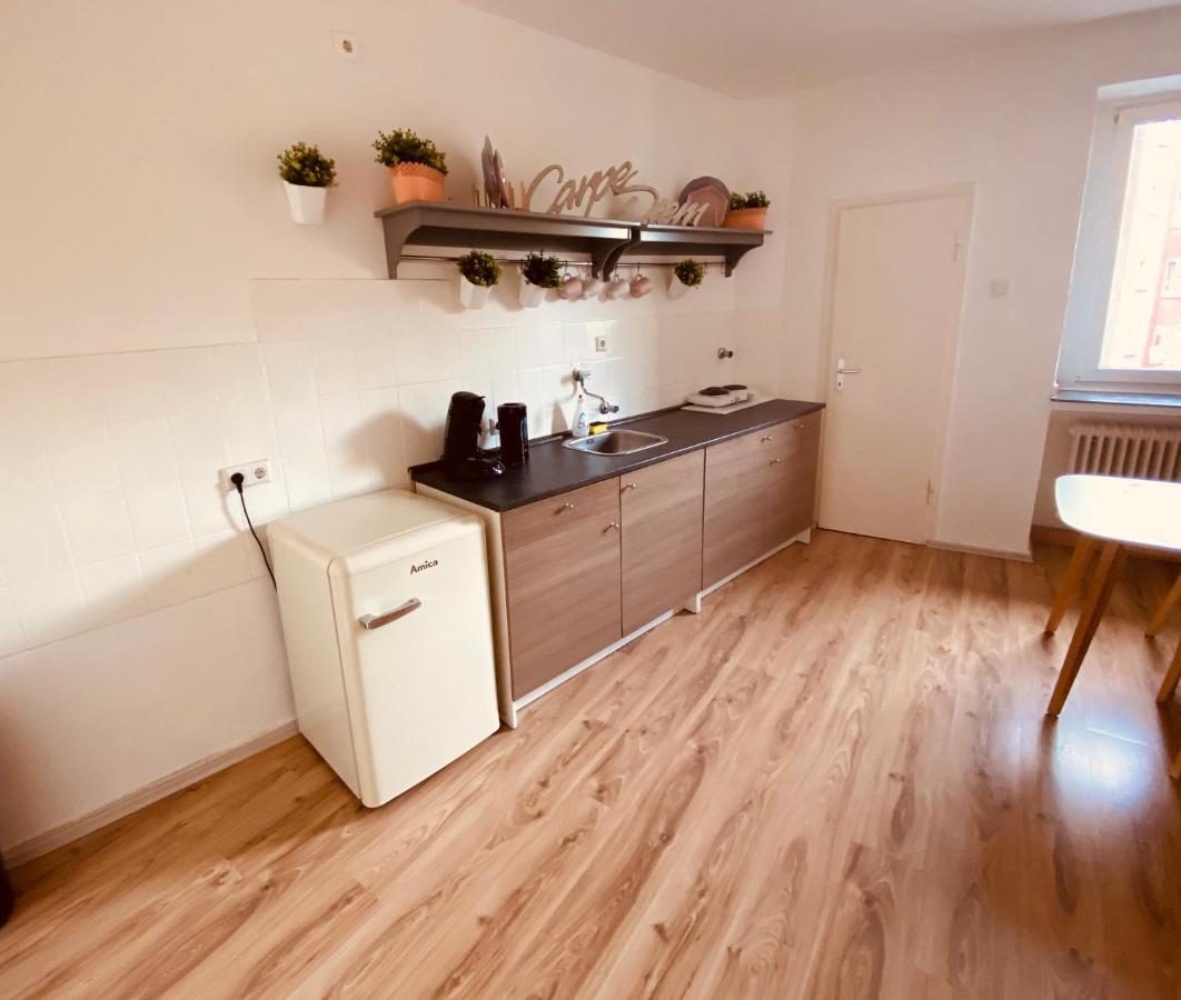 Tm Aparts Dortmund Dış mekan fotoğraf A typical kitchen in a student apartment
