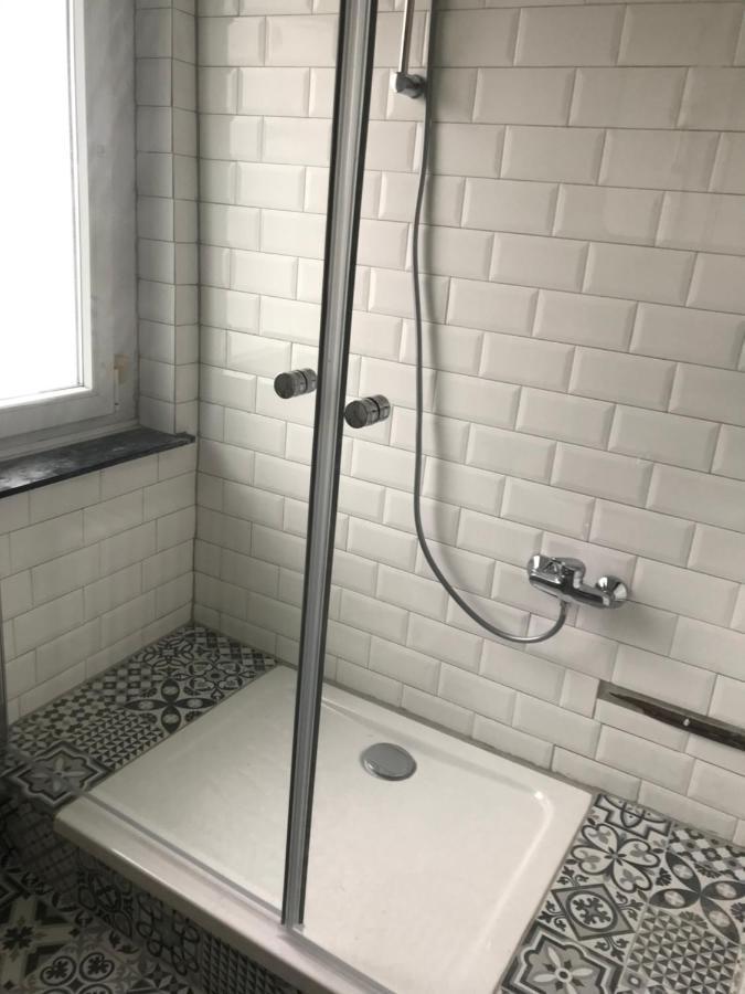 Tm Aparts Dortmund Dış mekan fotoğraf A shower