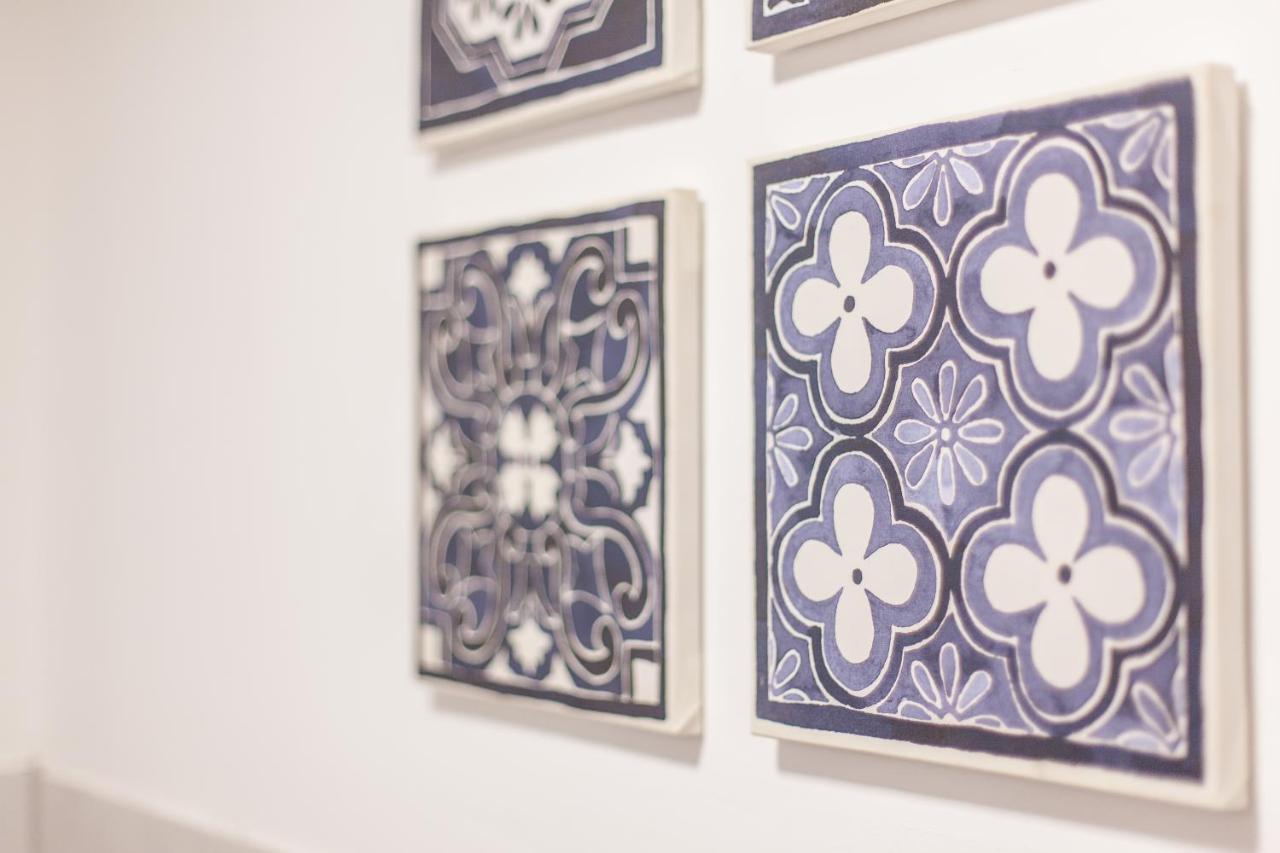 Tm Aparts Dortmund Dış mekan fotoğraf Azulejos in the interior of the hotel